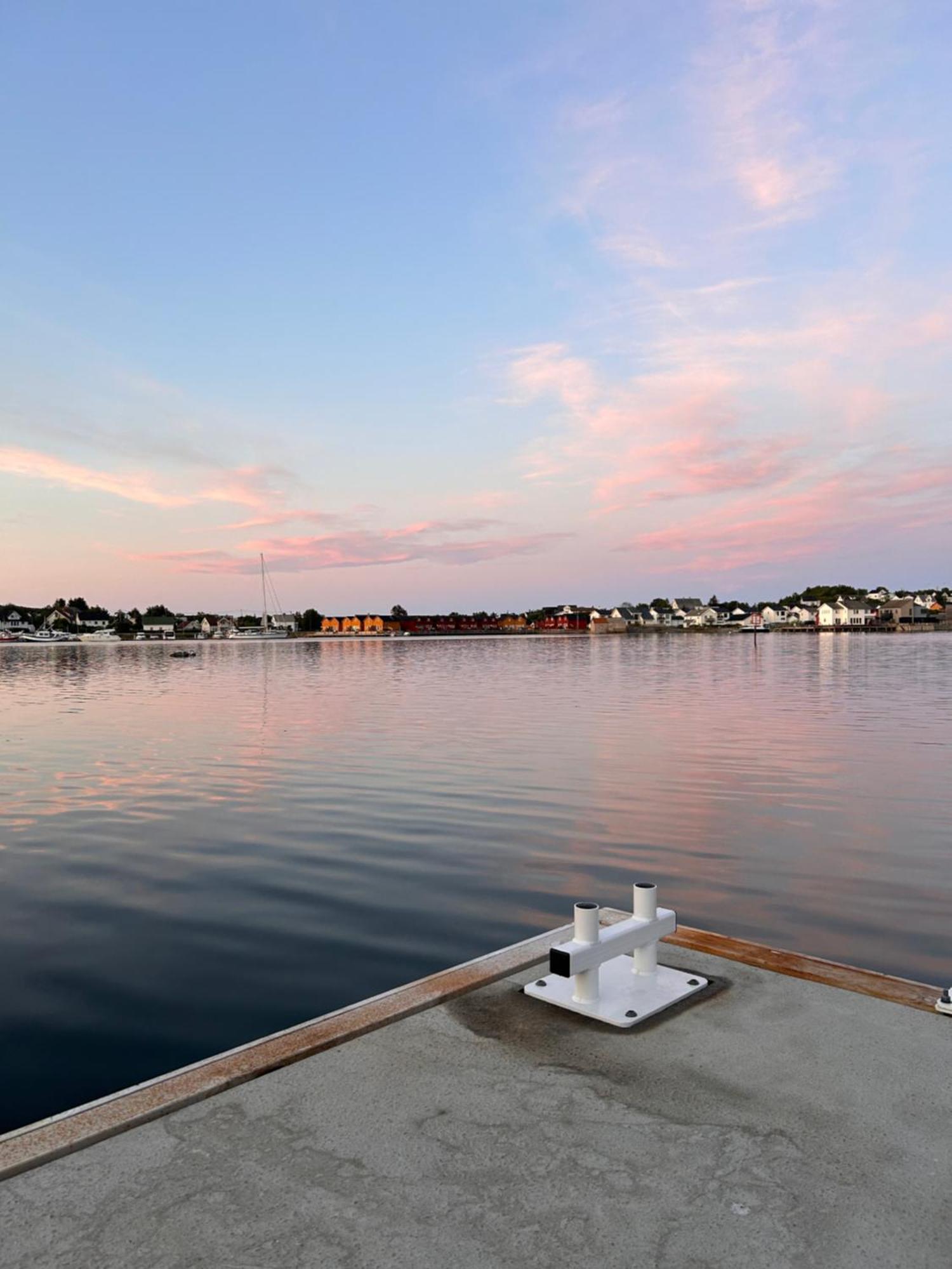 #Lofoten Leilighet Ved Sjoen Ballstad Dış mekan fotoğraf